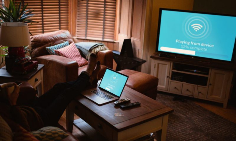Πώς να συνδέσεις την τηλεόραση στο laptop